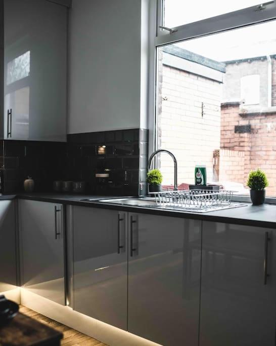 Comfortable Home In Bolton Farnworth المظهر الخارجي الصورة