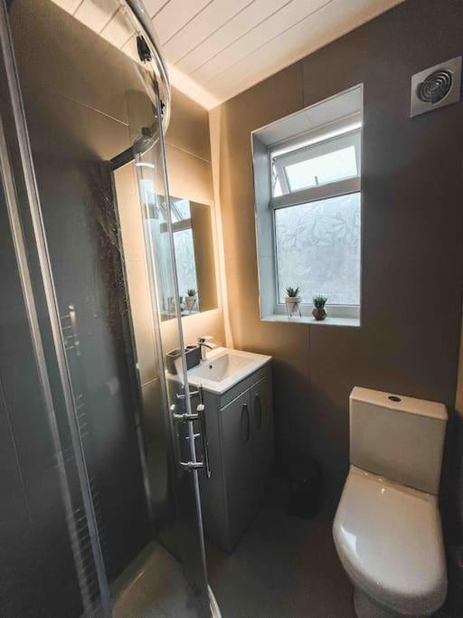 Comfortable Home In Bolton Farnworth المظهر الخارجي الصورة