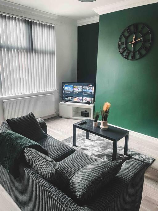 Comfortable Home In Bolton Farnworth المظهر الخارجي الصورة