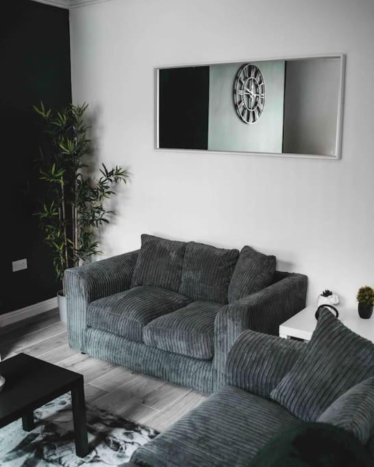 Comfortable Home In Bolton Farnworth المظهر الخارجي الصورة