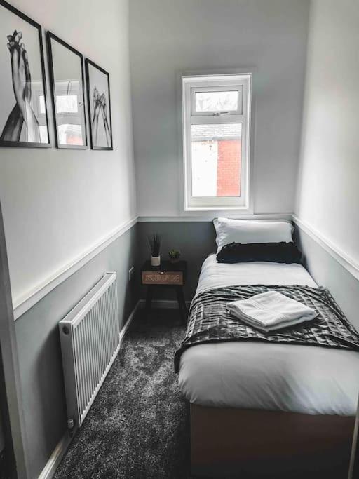 Comfortable Home In Bolton Farnworth المظهر الخارجي الصورة