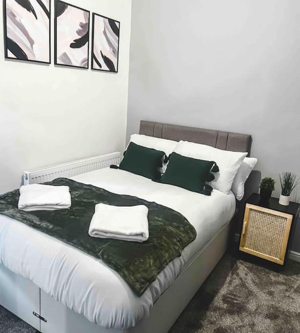 Comfortable Home In Bolton Farnworth المظهر الخارجي الصورة